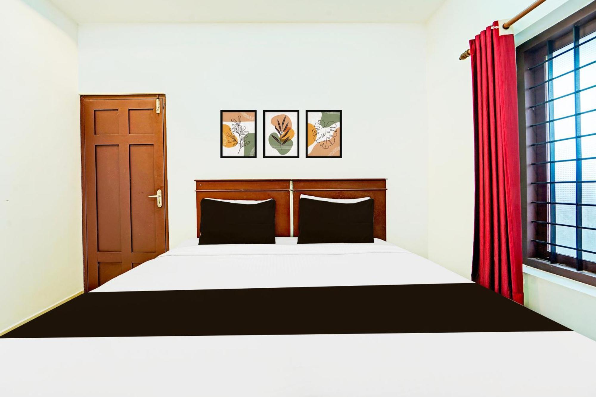 Hotel Super O Srm Road
