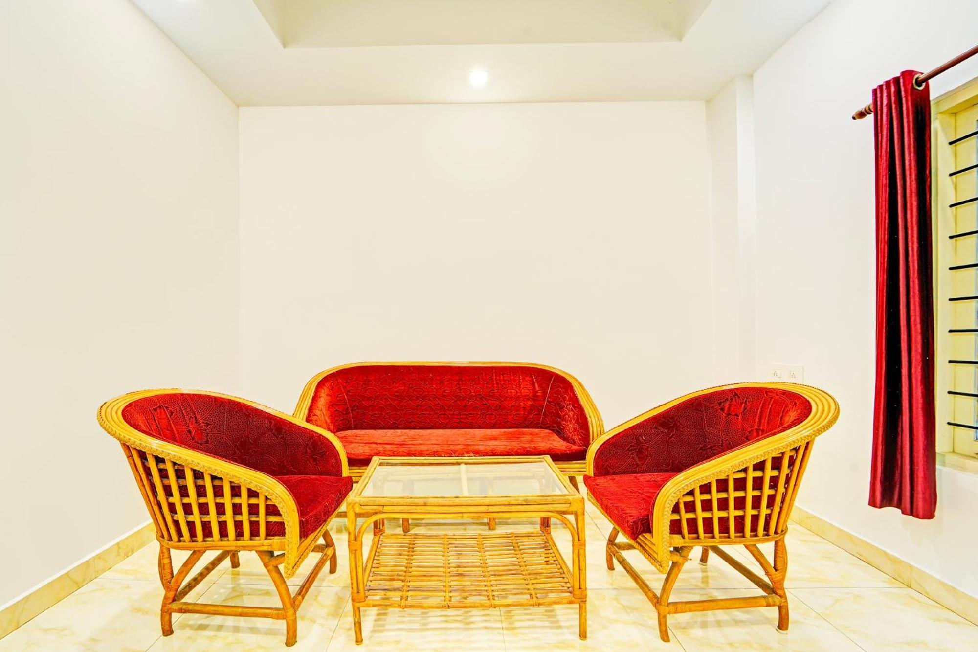 Hotel Super O Srm Road