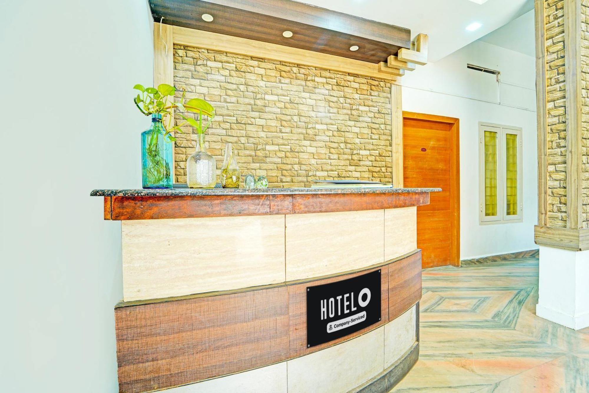 Hotel Super O Srm Road