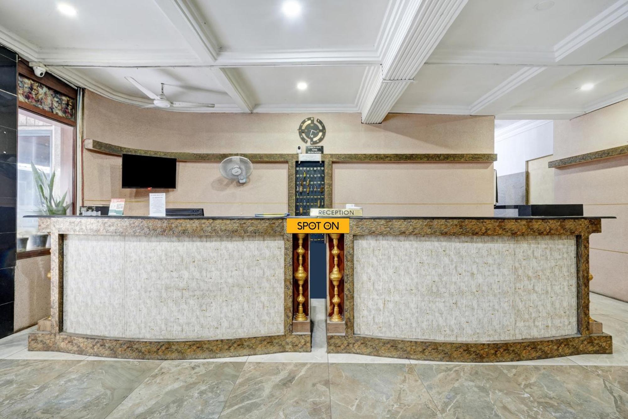 Spot On Riyan Hotel 3*