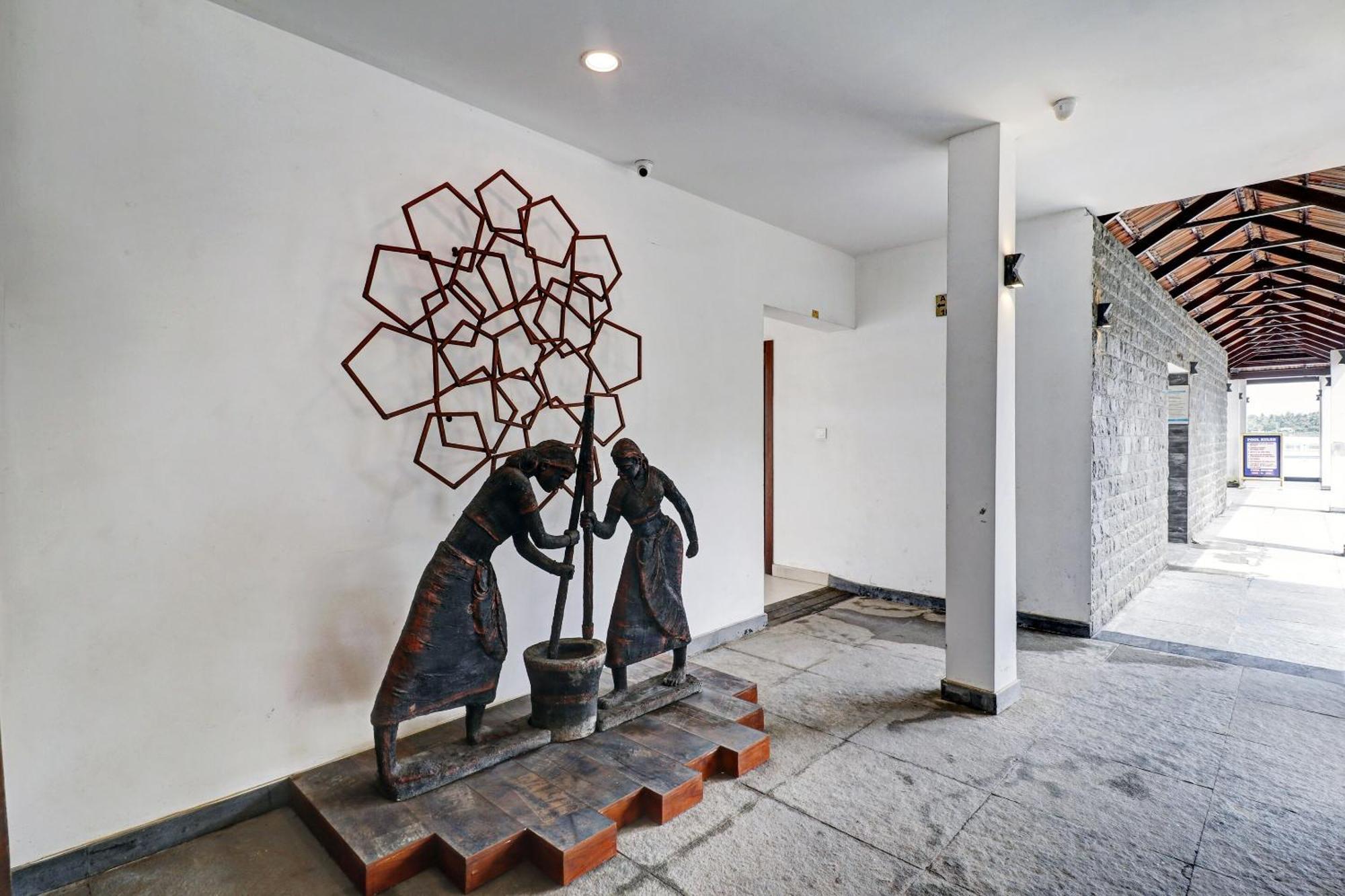 Townhouse Oak Edassery's Sealine 4* Kochi