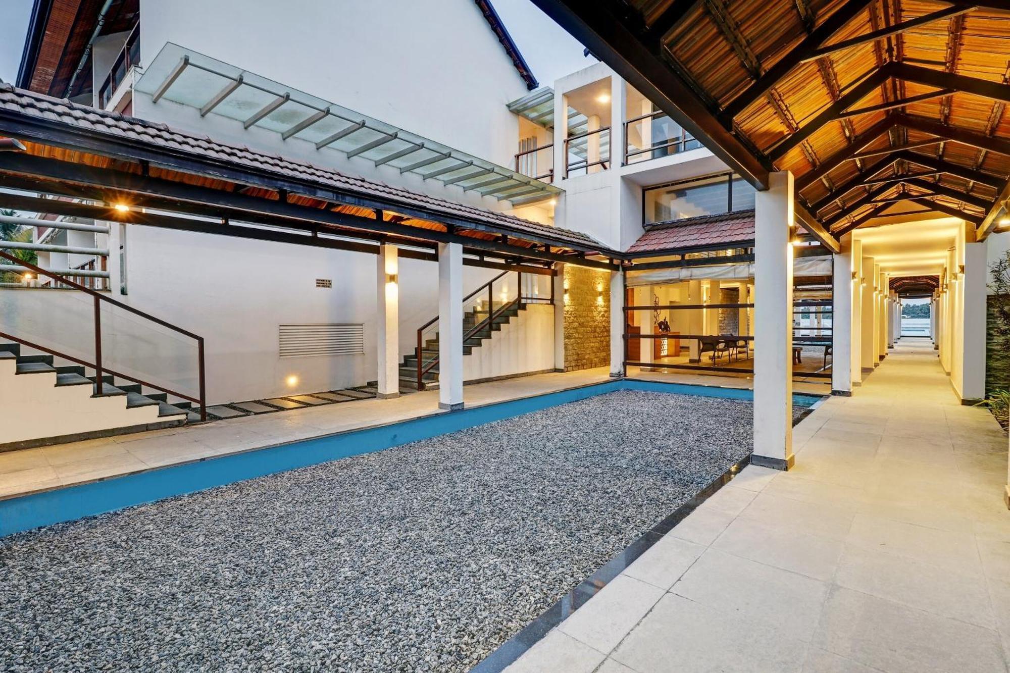 Townhouse Oak Edassery's Sealine Kochi