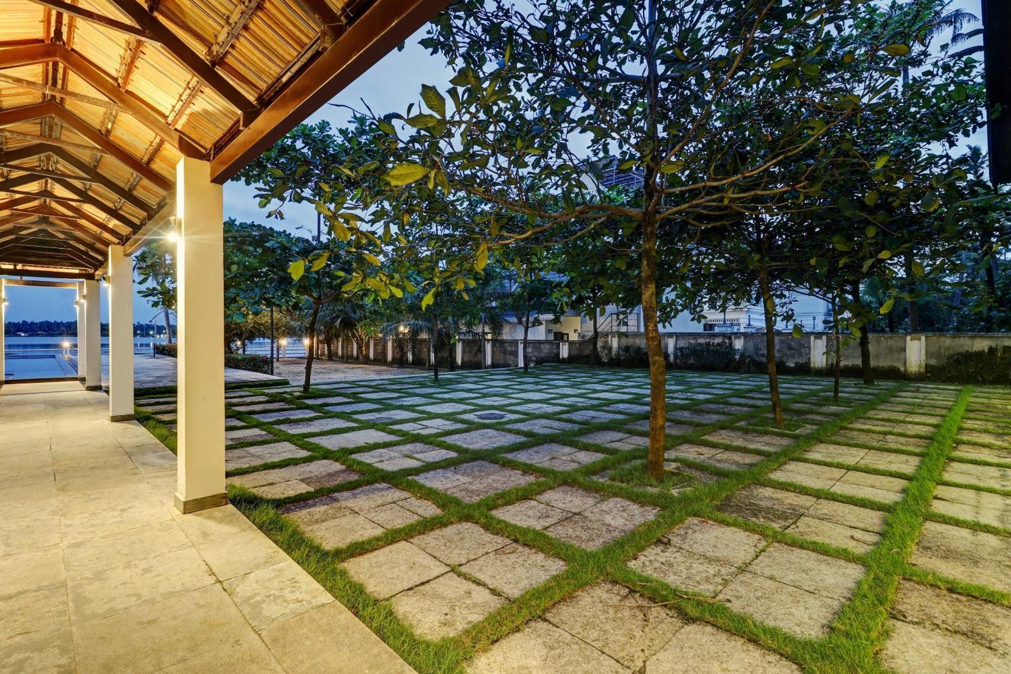 Townhouse Oak Edassery's Sealine