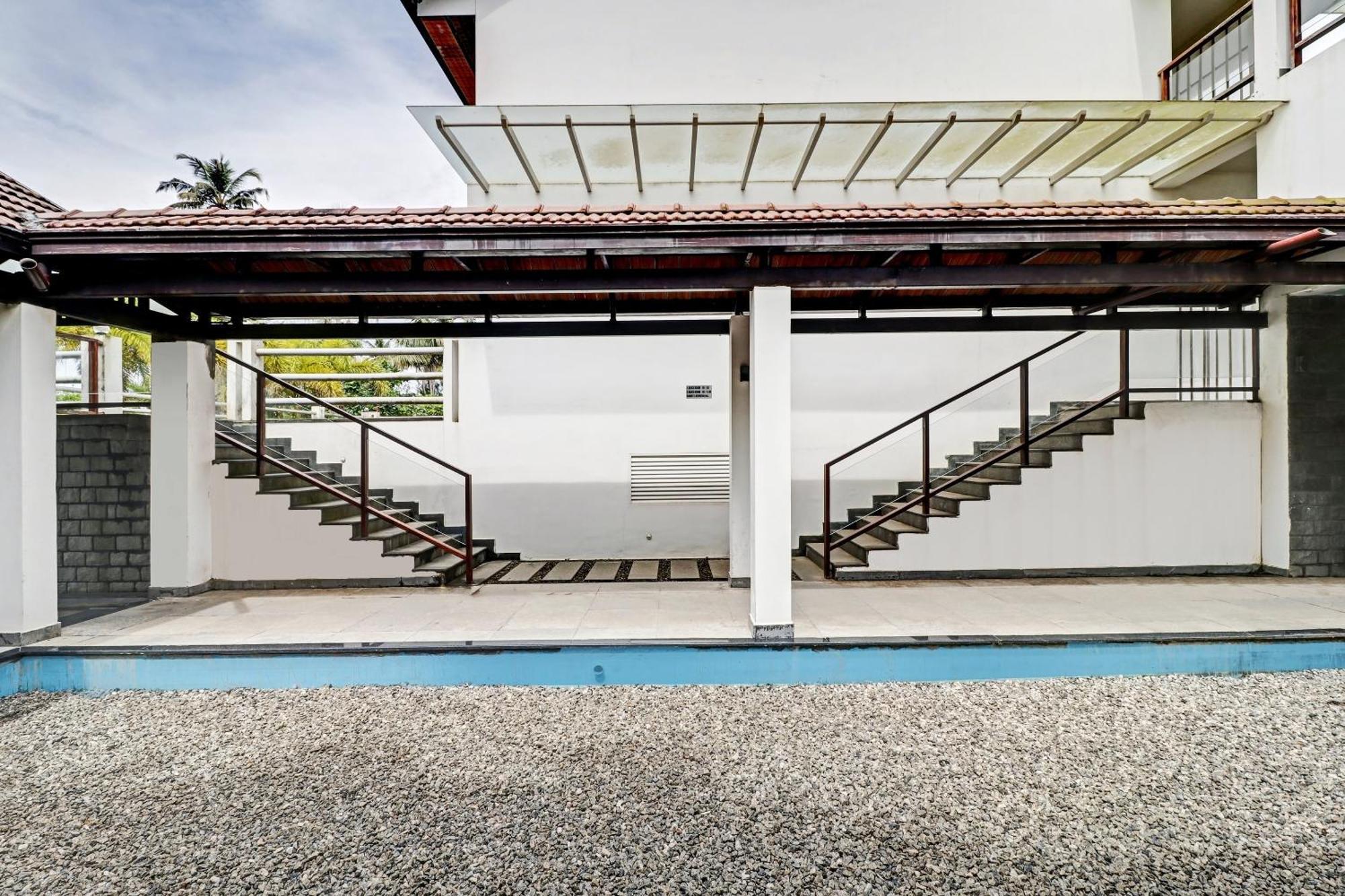 Hotel Townhouse Oak Edassery's Sealine 4*