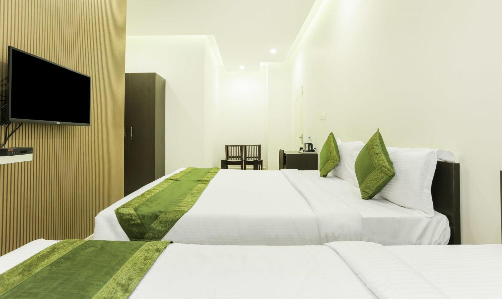 F Square Hotel