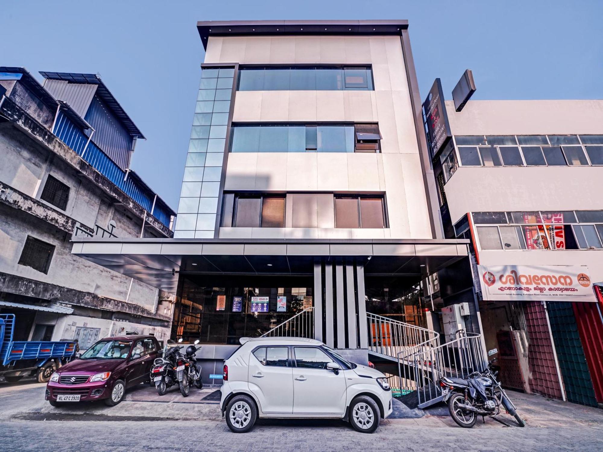 Super Townhouse Edasserys Sea Pearl 4* Kochi