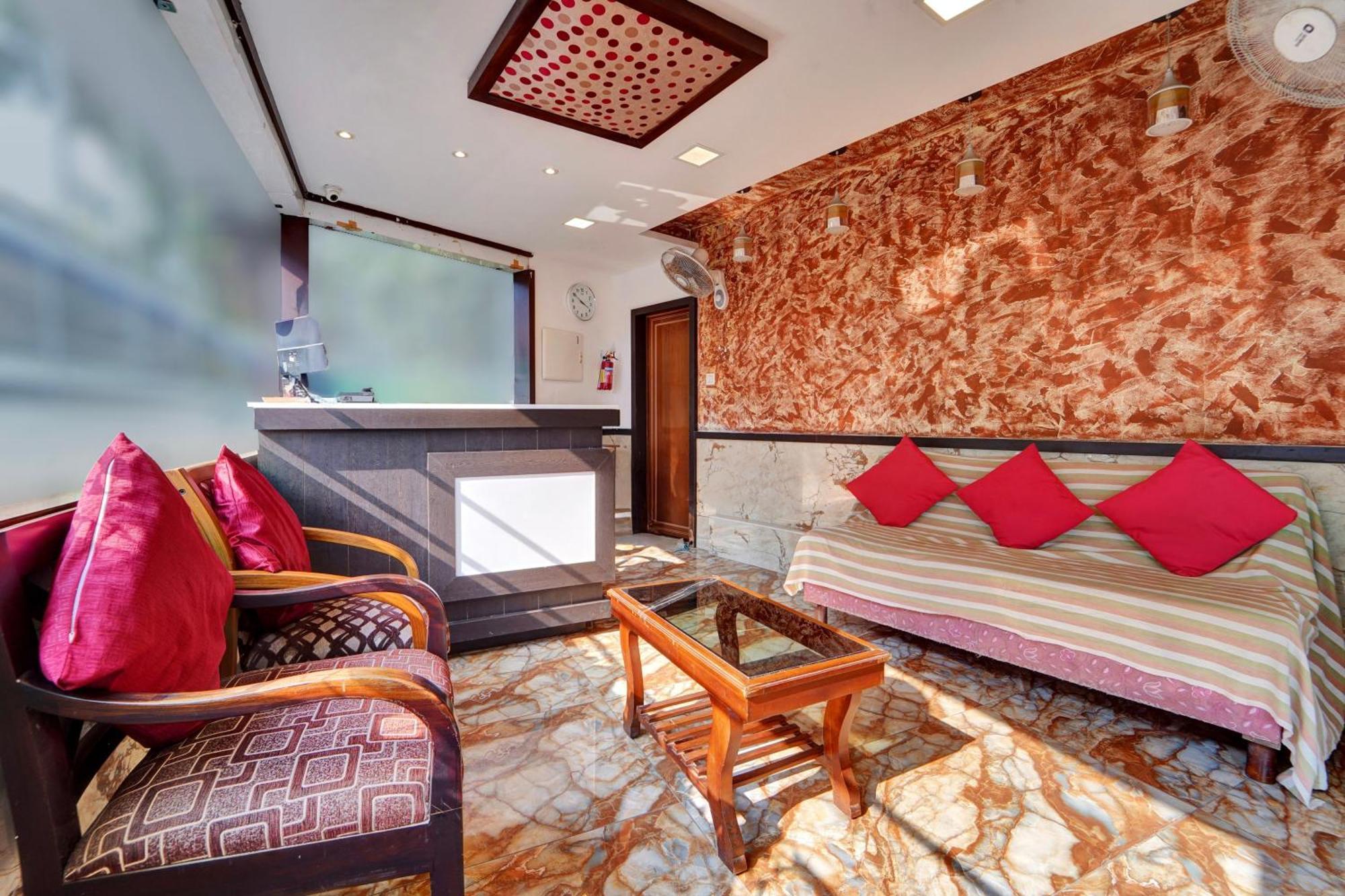 Super O Ernakulam Near North Railway Station Hotel *