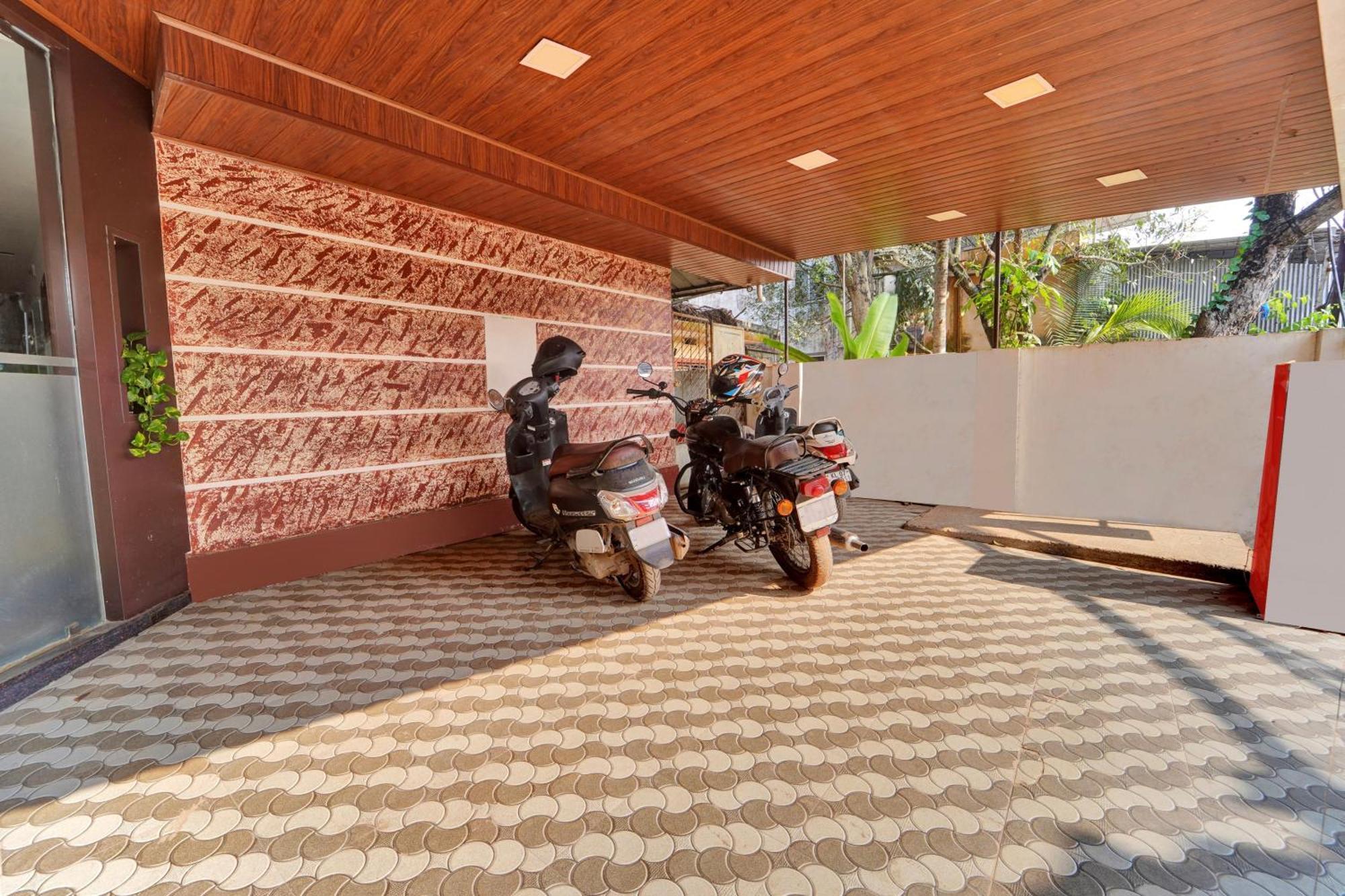 Super O Ernakulam Near North Railway Station Hotel Kochi