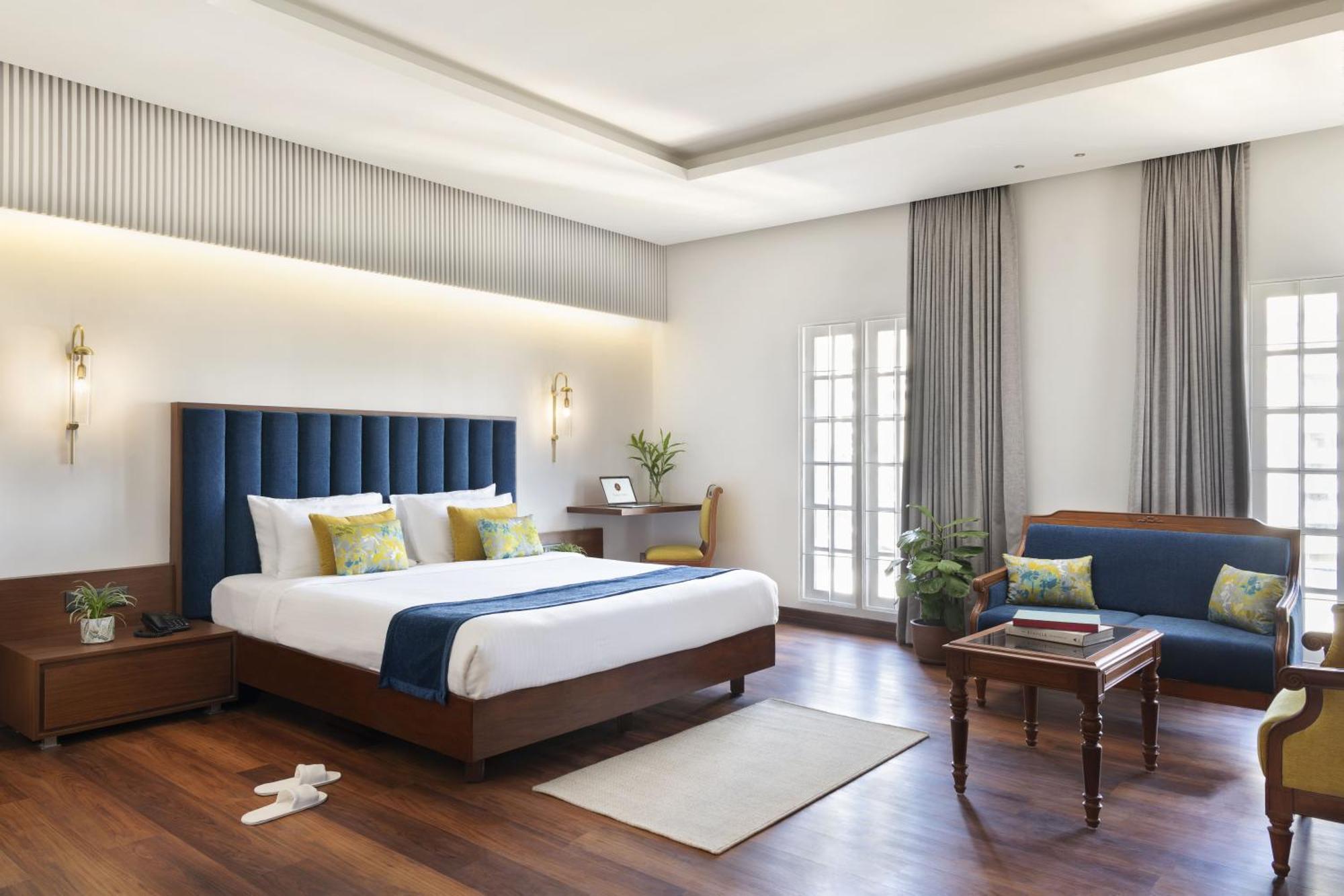 Hotel The Avenue Center Kochi