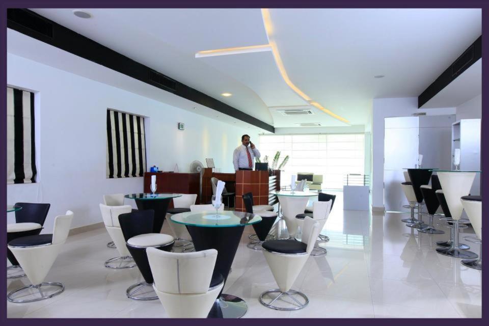 Super Townhouse Malabar Illam 4*