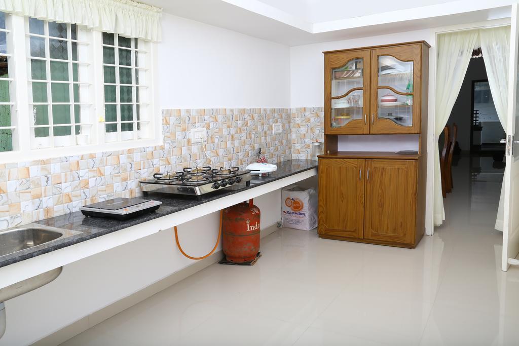 Coconut Grove Homestay *