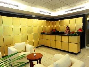 Kunnathan Residency Hotel