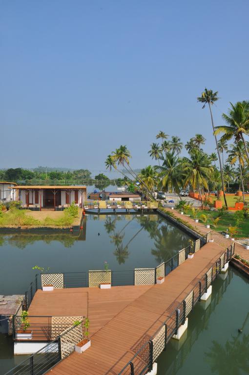 Boche Island - Kumbalangi Resort Kochi