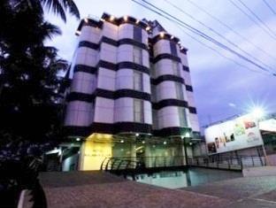 Hotel Super Townhouse Malabar Illam Kochi