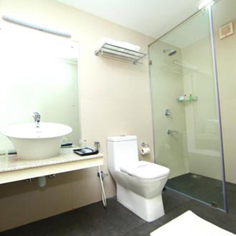 Hotel Millennium Continental 3*