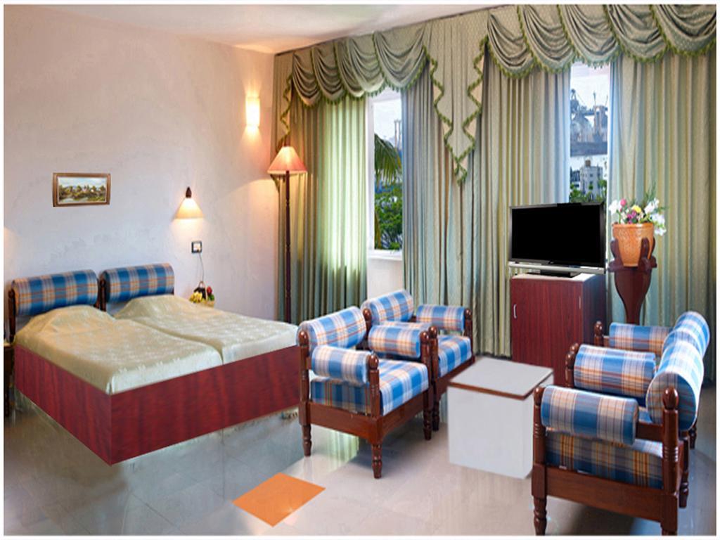 Hotel Bharat 3*