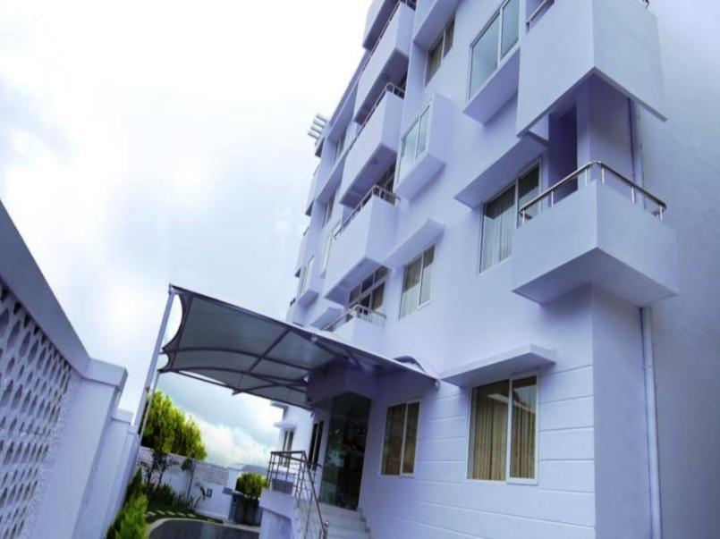 Hotel Millennium Continental Kochi