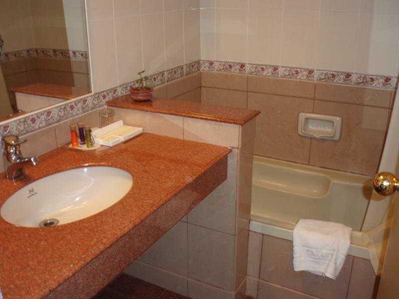 Abad Atrium 4*
