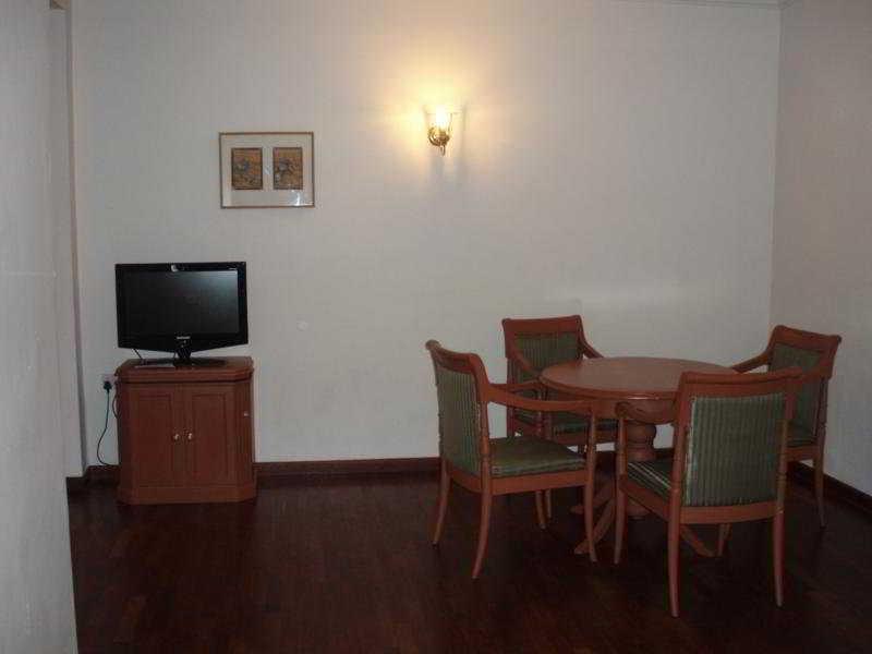 Abad Plaza Hotel 4*