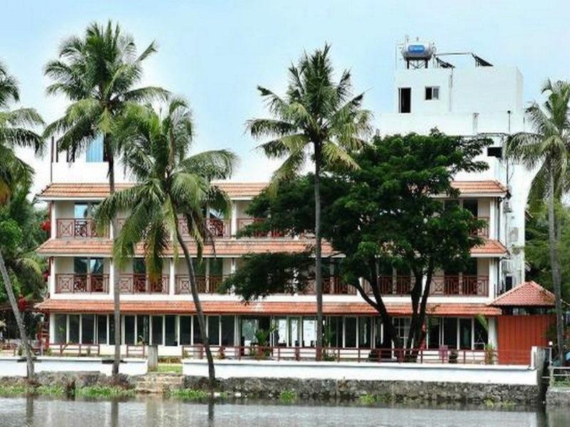 Aquaria The Boutique Hotel 3*