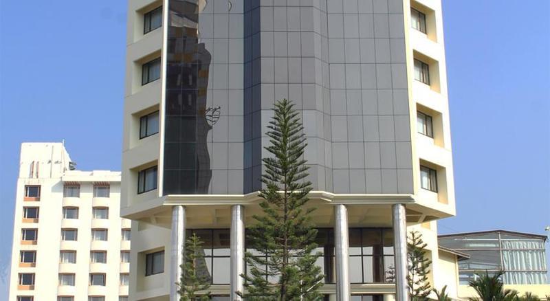 Hotel Gokulam Park & Convention Centre Kochi