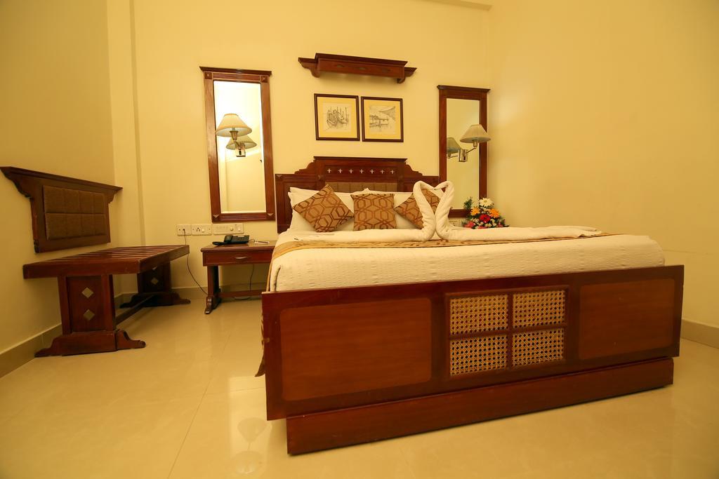 Hotel Queen 3*