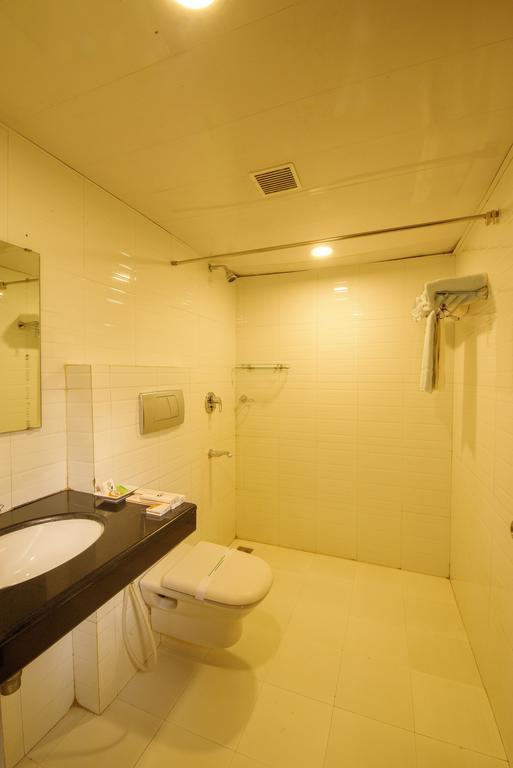 Vedanta Wake Up - Ernakulam North Station Hotel