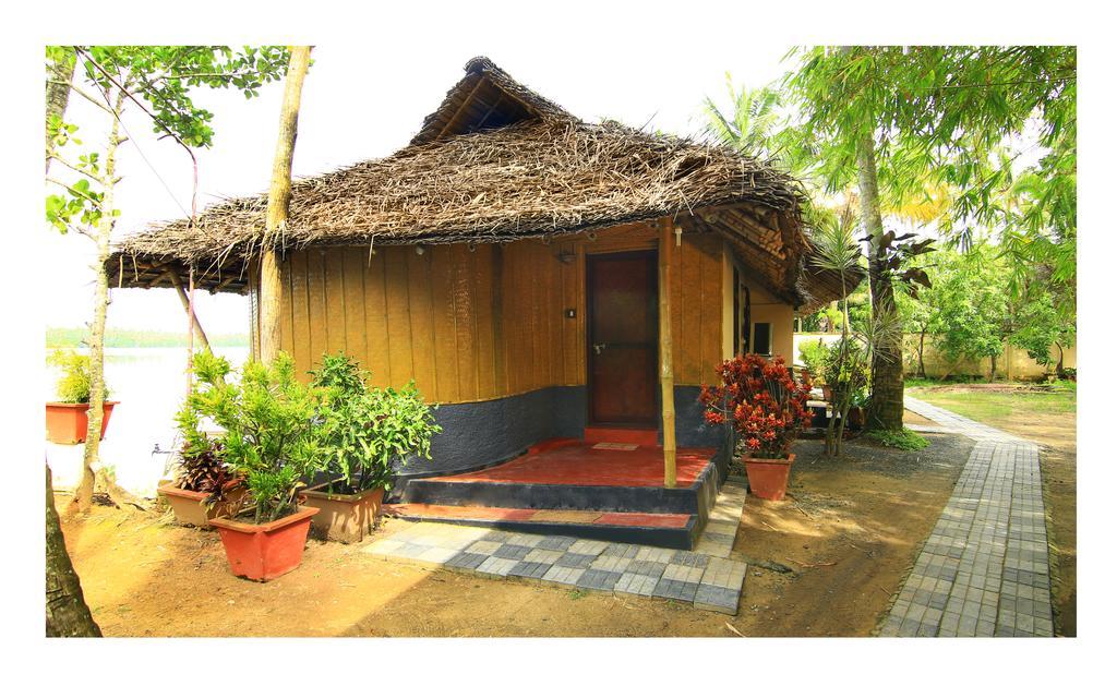 Kadalkkara Lake Kochi