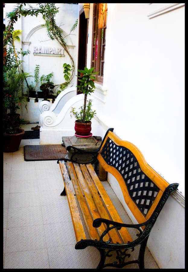 Rampart Homestay Hostel *