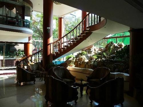 Hotel The Woods Manor Mg Road