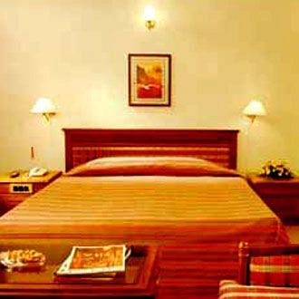 Hotel The Avenue Center Kochi
