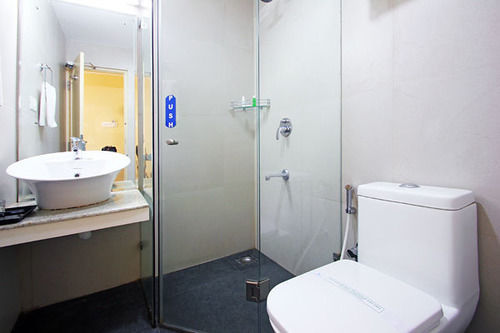 Hotel Millennium Continental Kochi