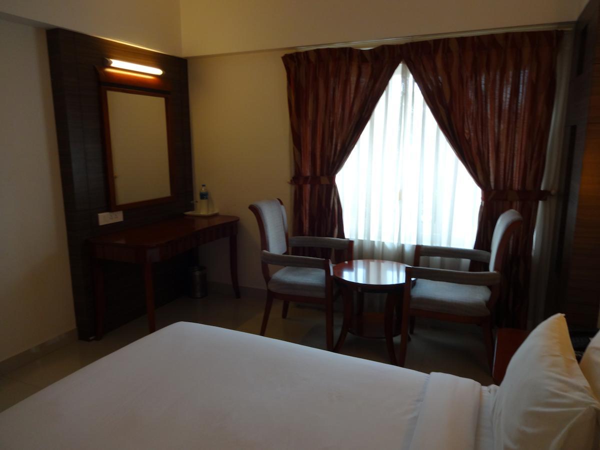 Kunnathan Residency