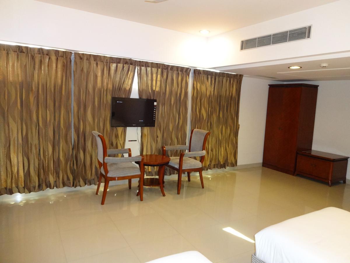 Kunnathan Residency Hotel Kochi