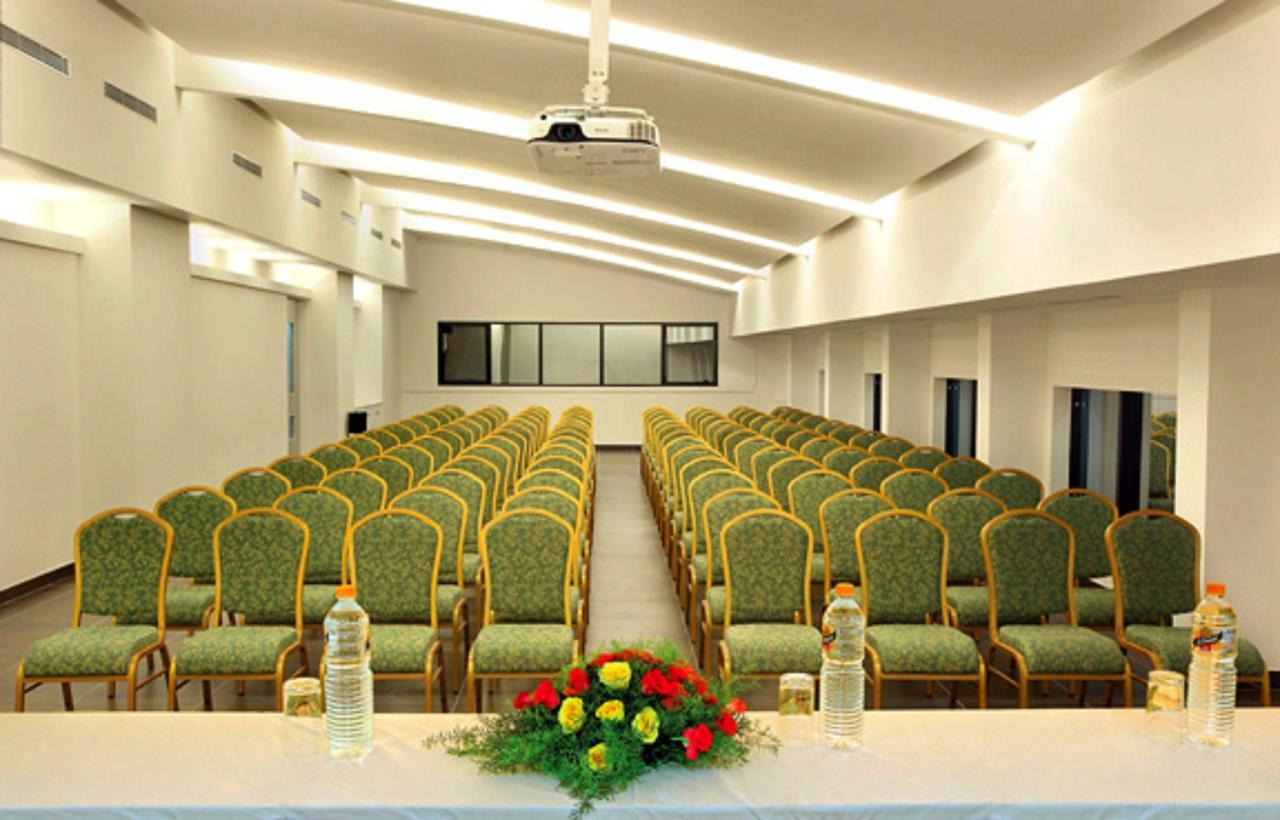 Kunnathan Residency Hotel