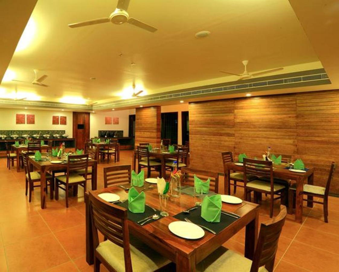 Resort Whispering Waters Cochin