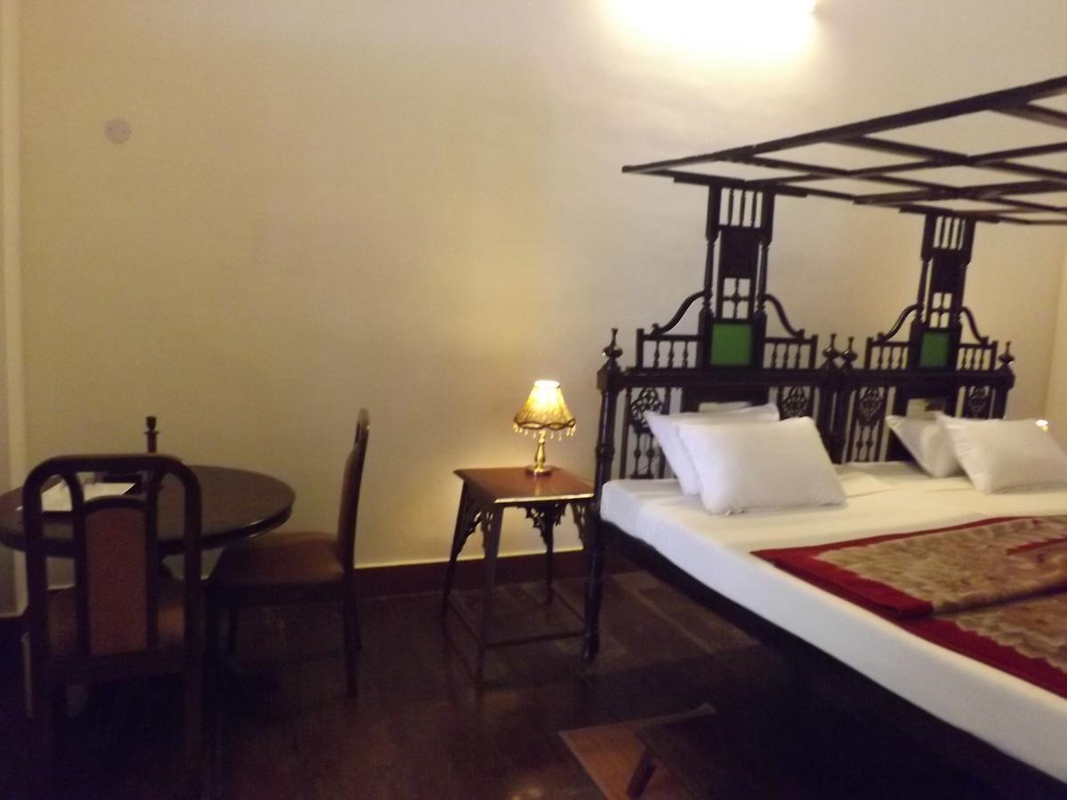 Guest house Ballard