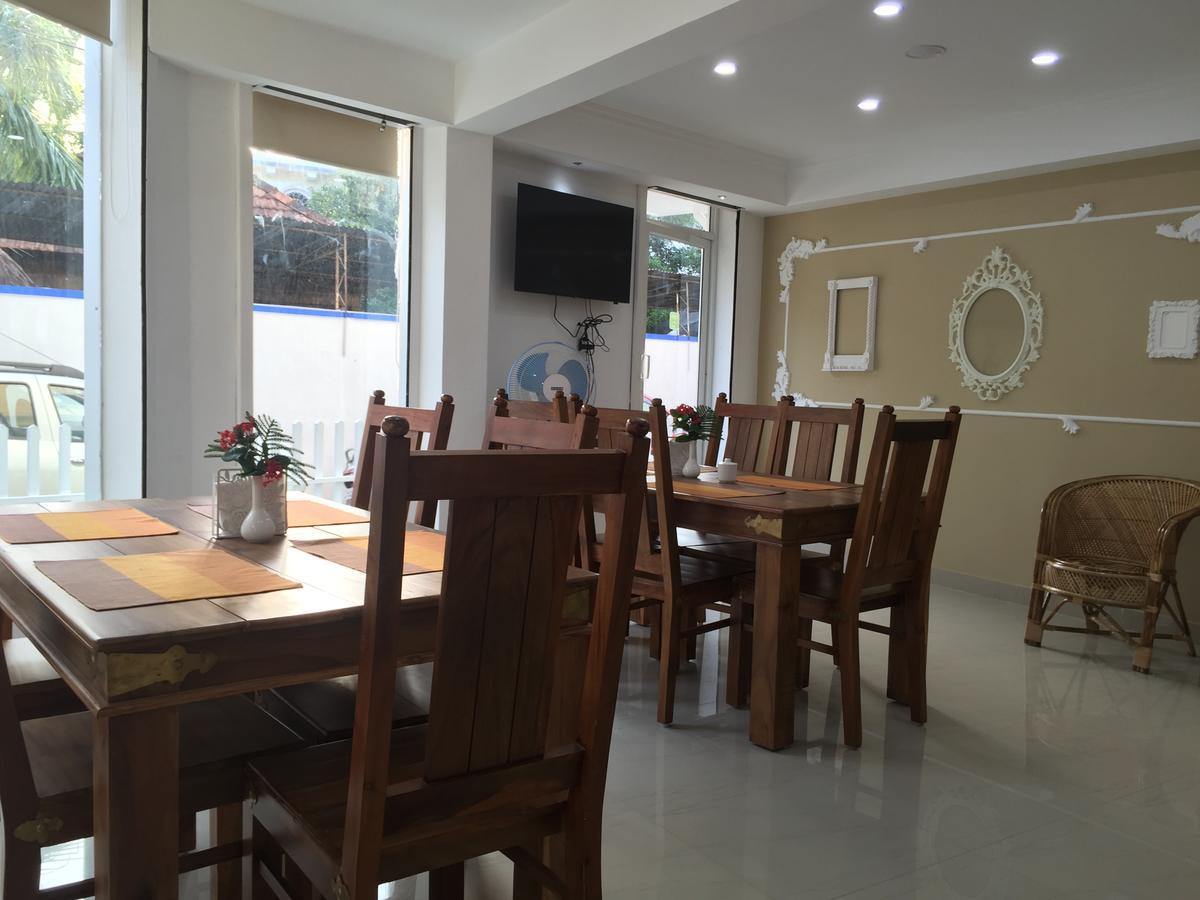 Daffodils Spice Court 3*