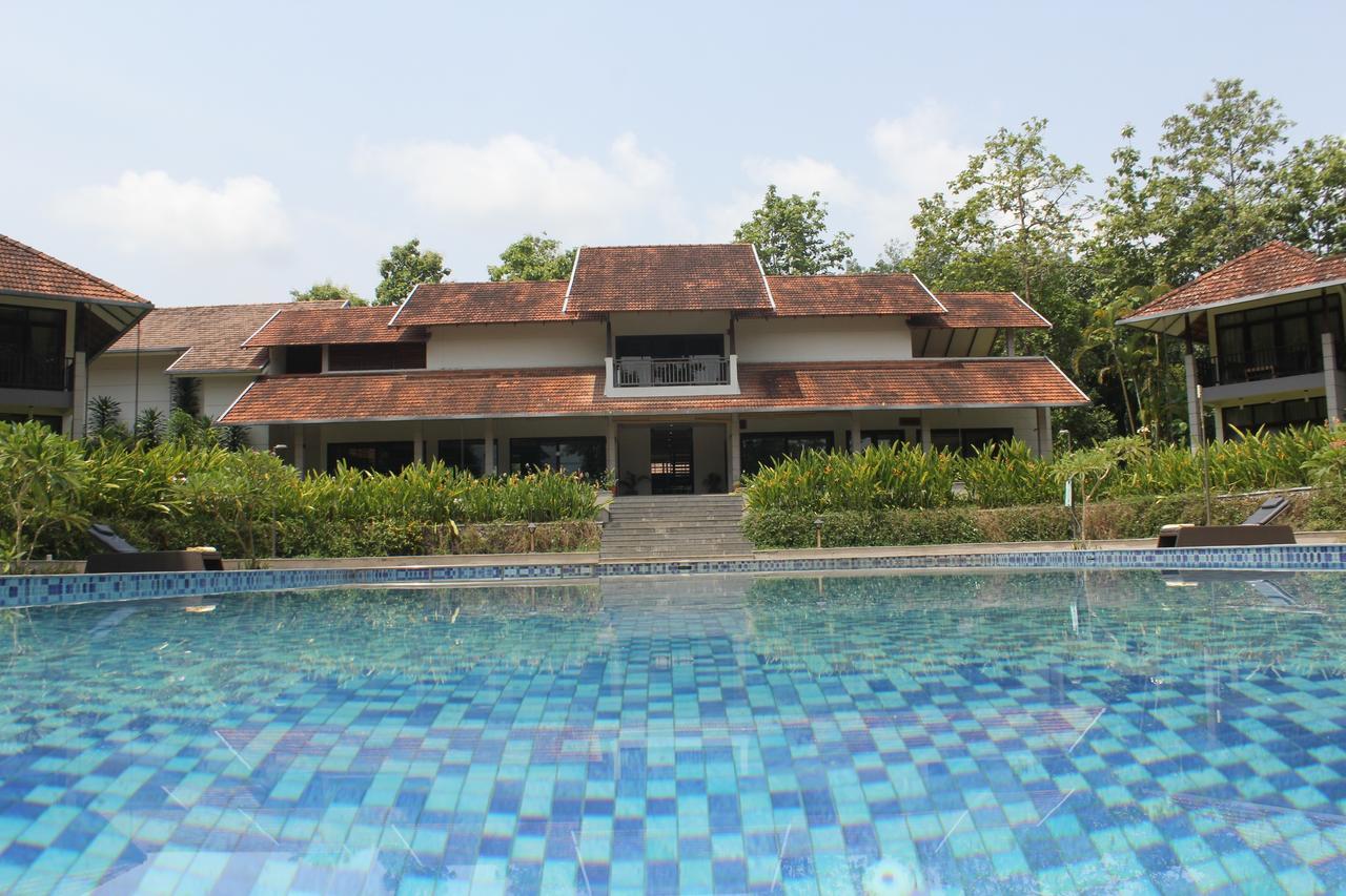 Whispering Waters Cochin 3*