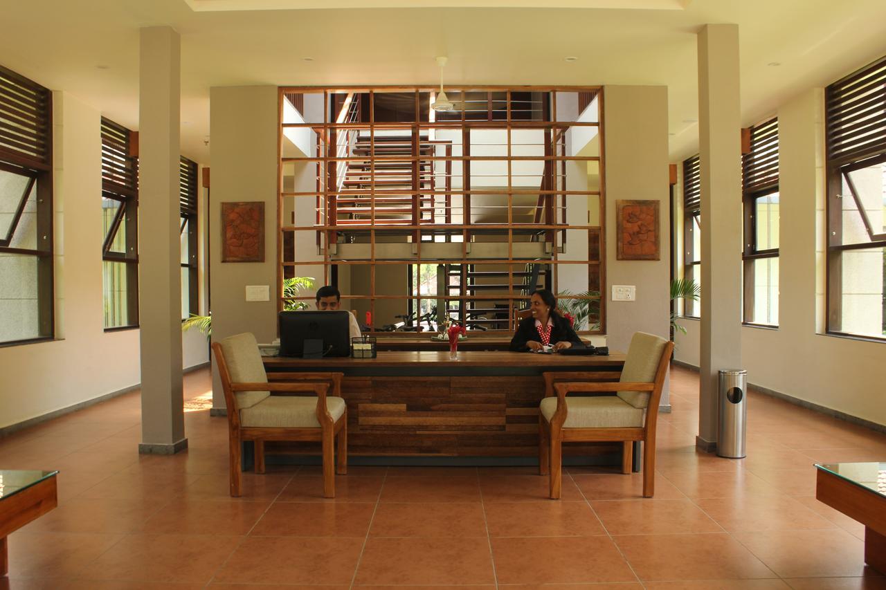 Resort Whispering Waters Cochin 3*