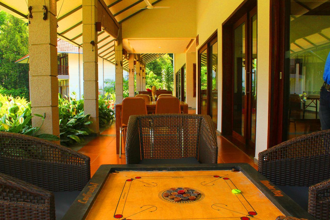 Resort Whispering Waters Cochin 3*