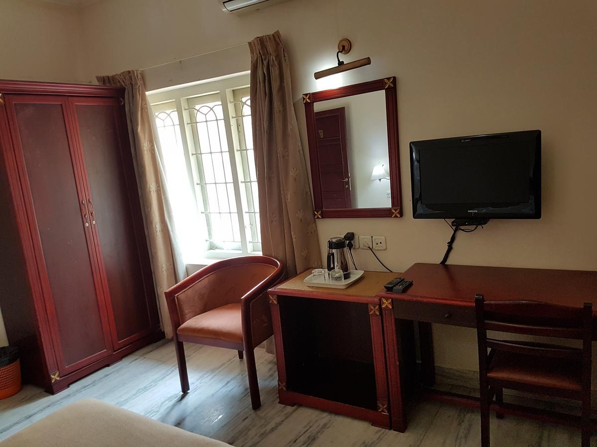 Hotel Karthika Residency 3*