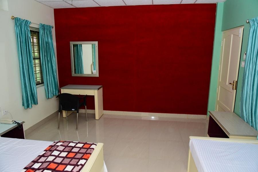 Hotel Palmhouse Retreat *