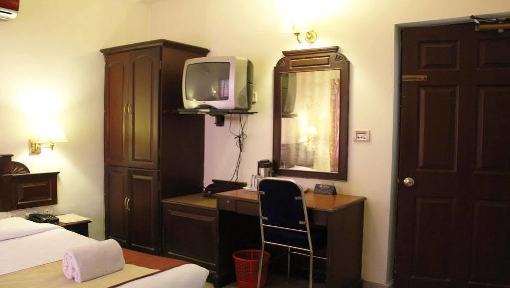 Archana Hotel