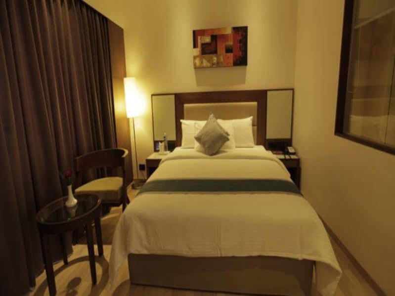 Park Residency, Kakkanad Hotel