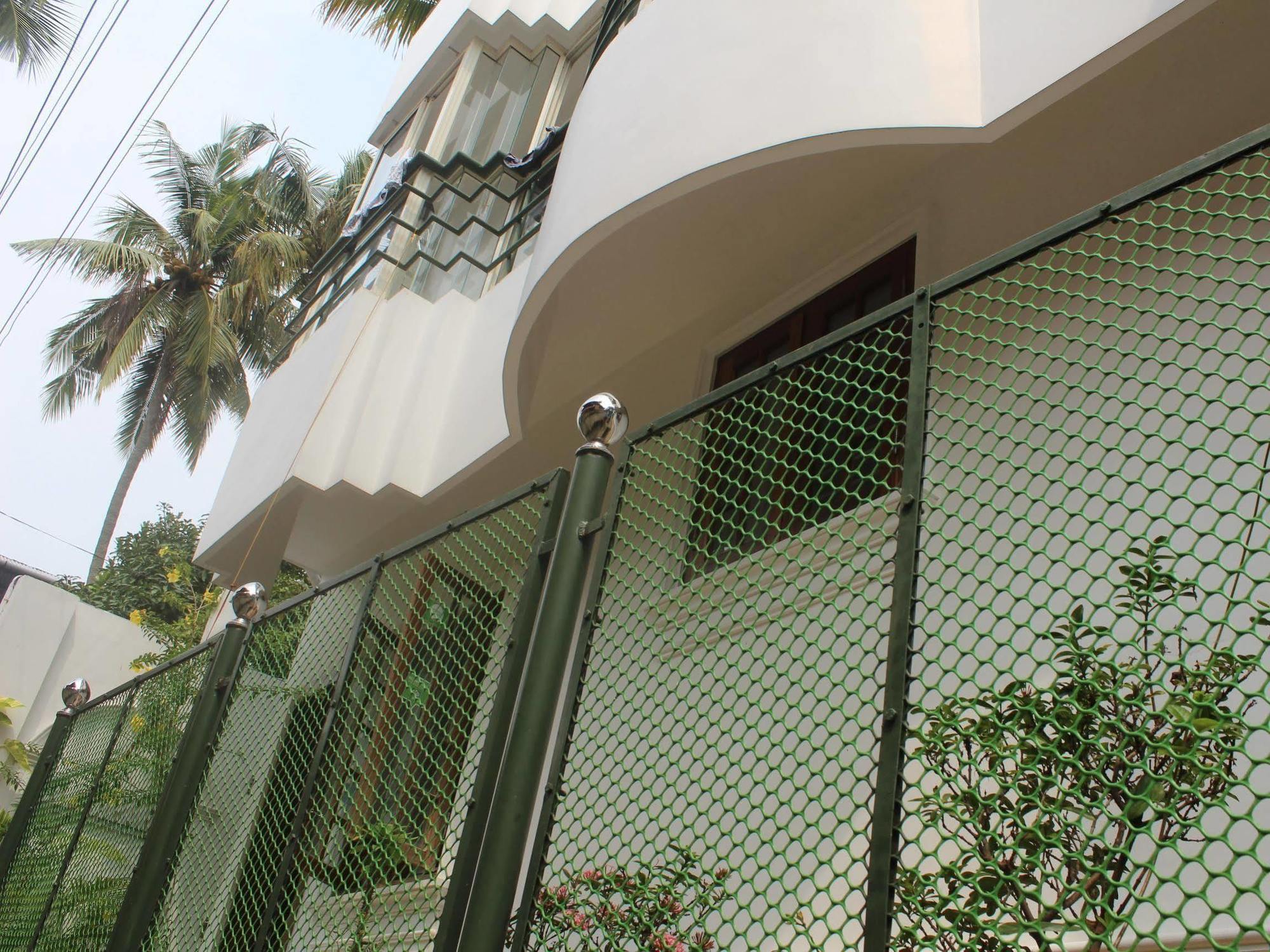 Rampart Homestay Hostel *