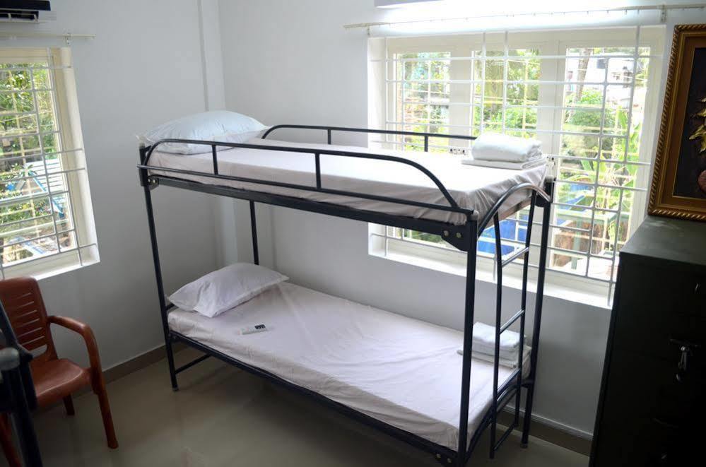 Rampart Homestay Hostel *