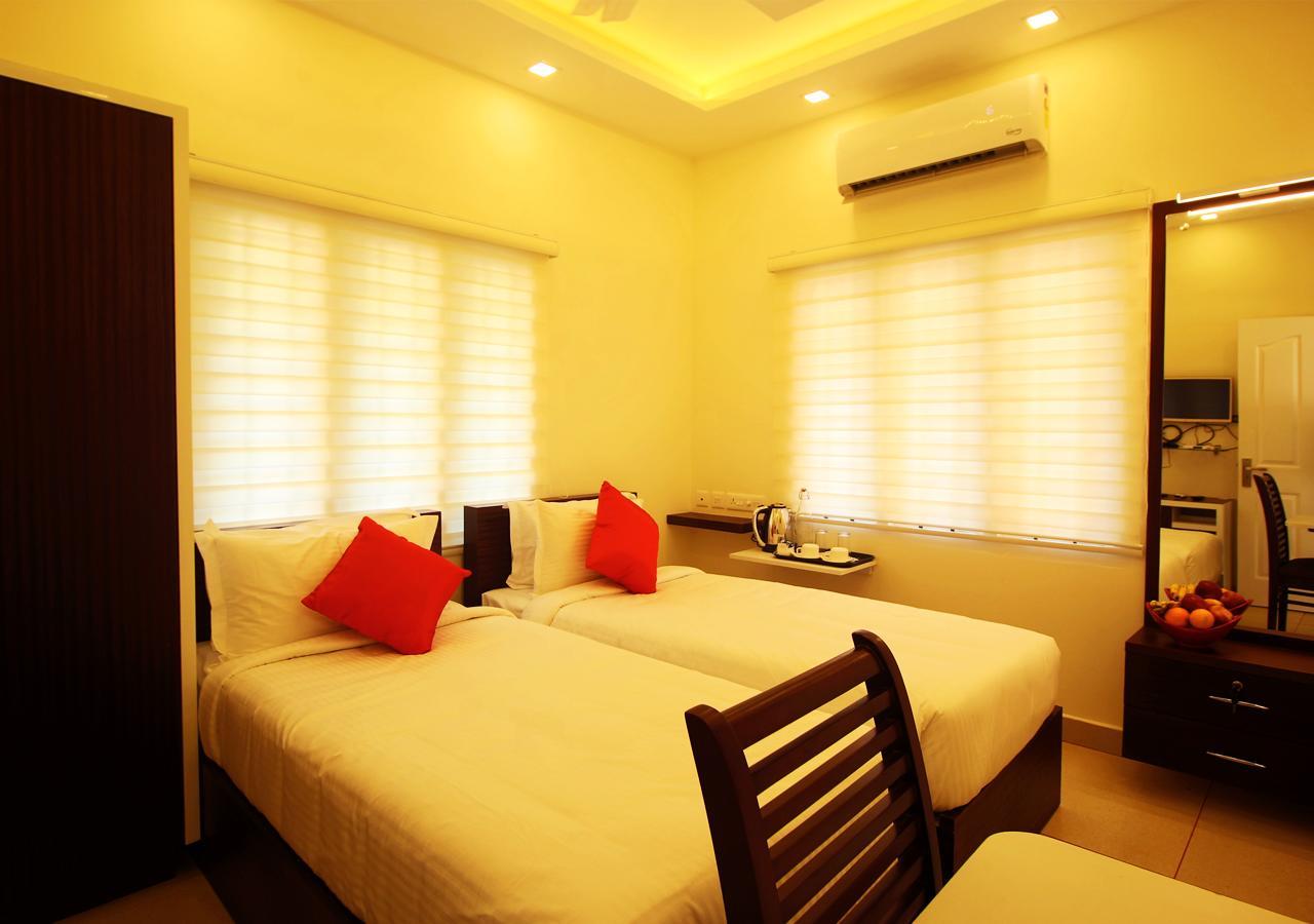 Warm Retreat Hotel