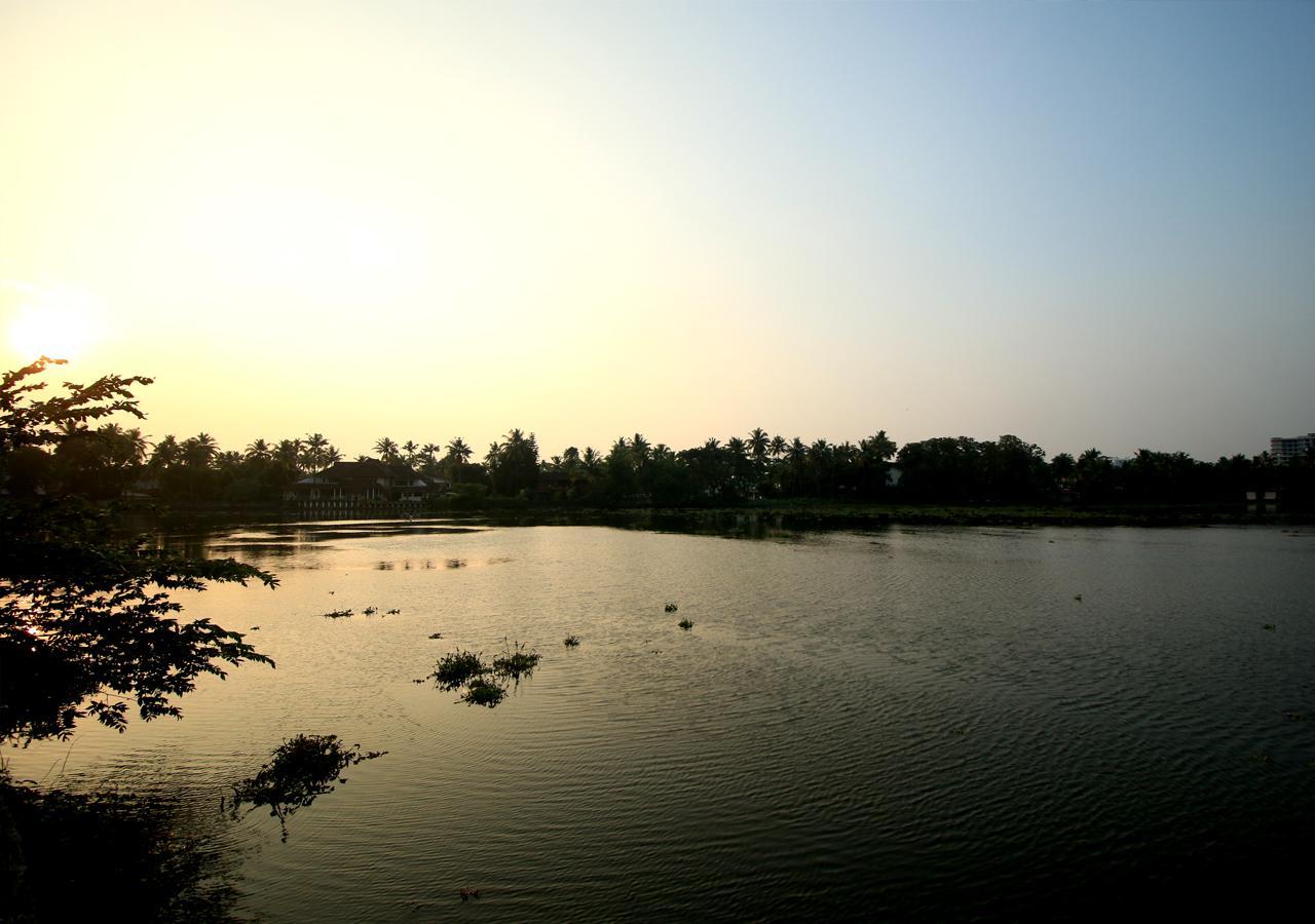 Warm Retreat Hotel 3*