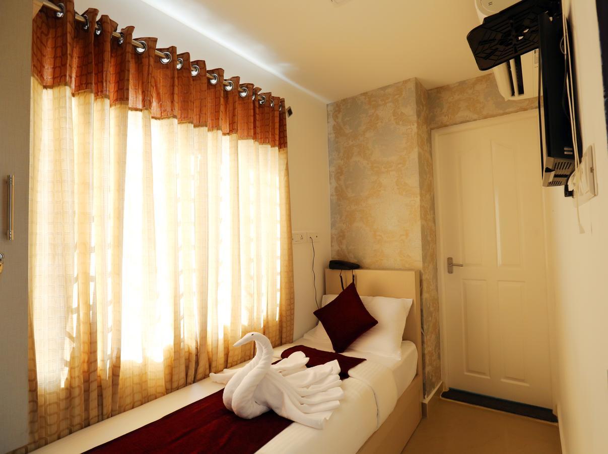 Swarna Residency Hotel Kochi